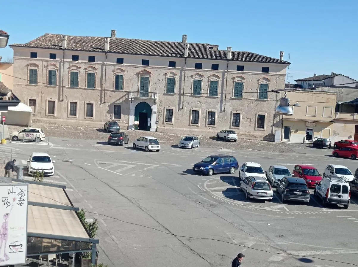 House Piazza Vittoria Apartment Medole Italy